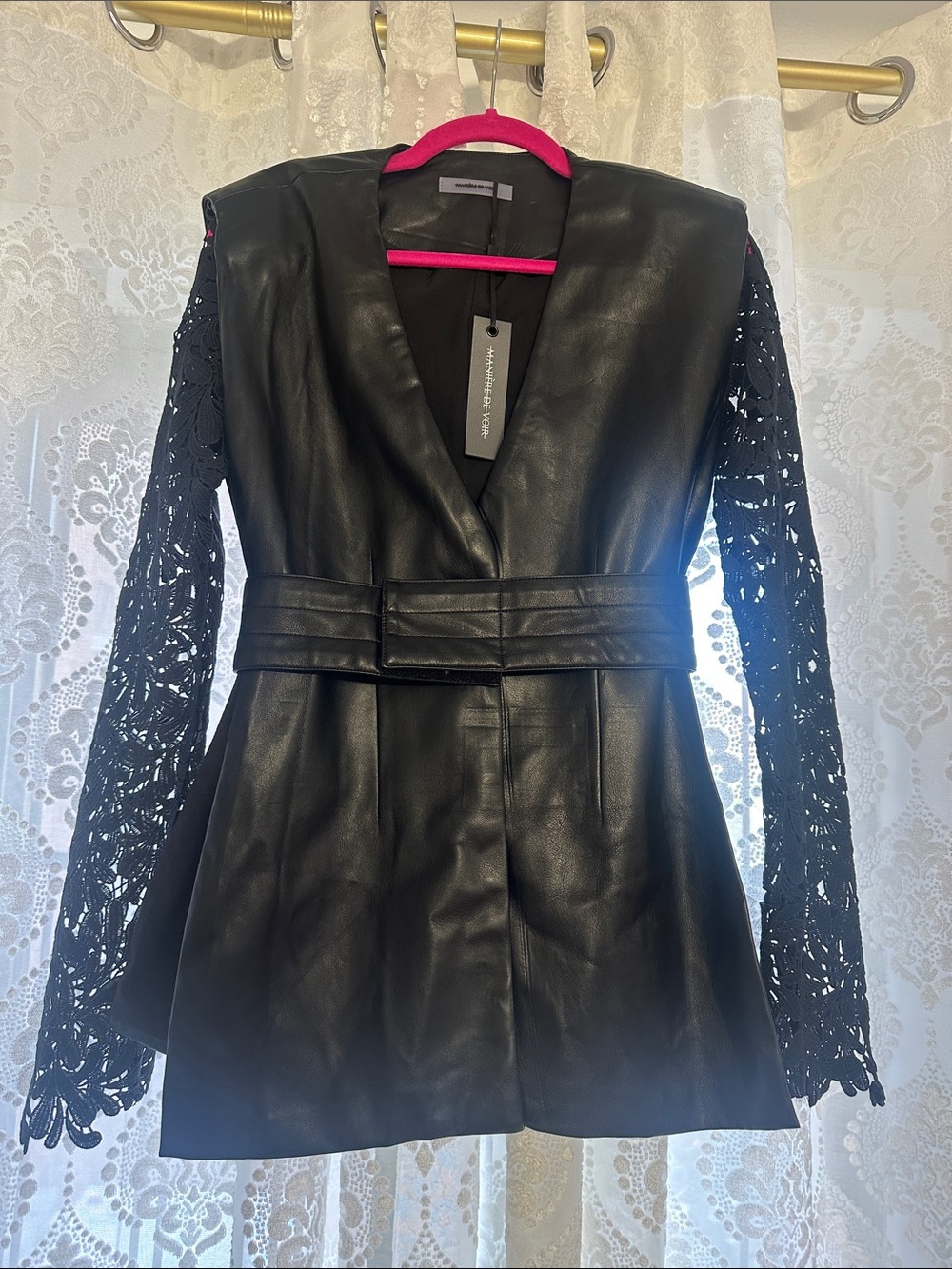 Women’s Maniere De Voir Size US 6 Vegan Leather Blazer w Lace Sleeves + Belt NWT